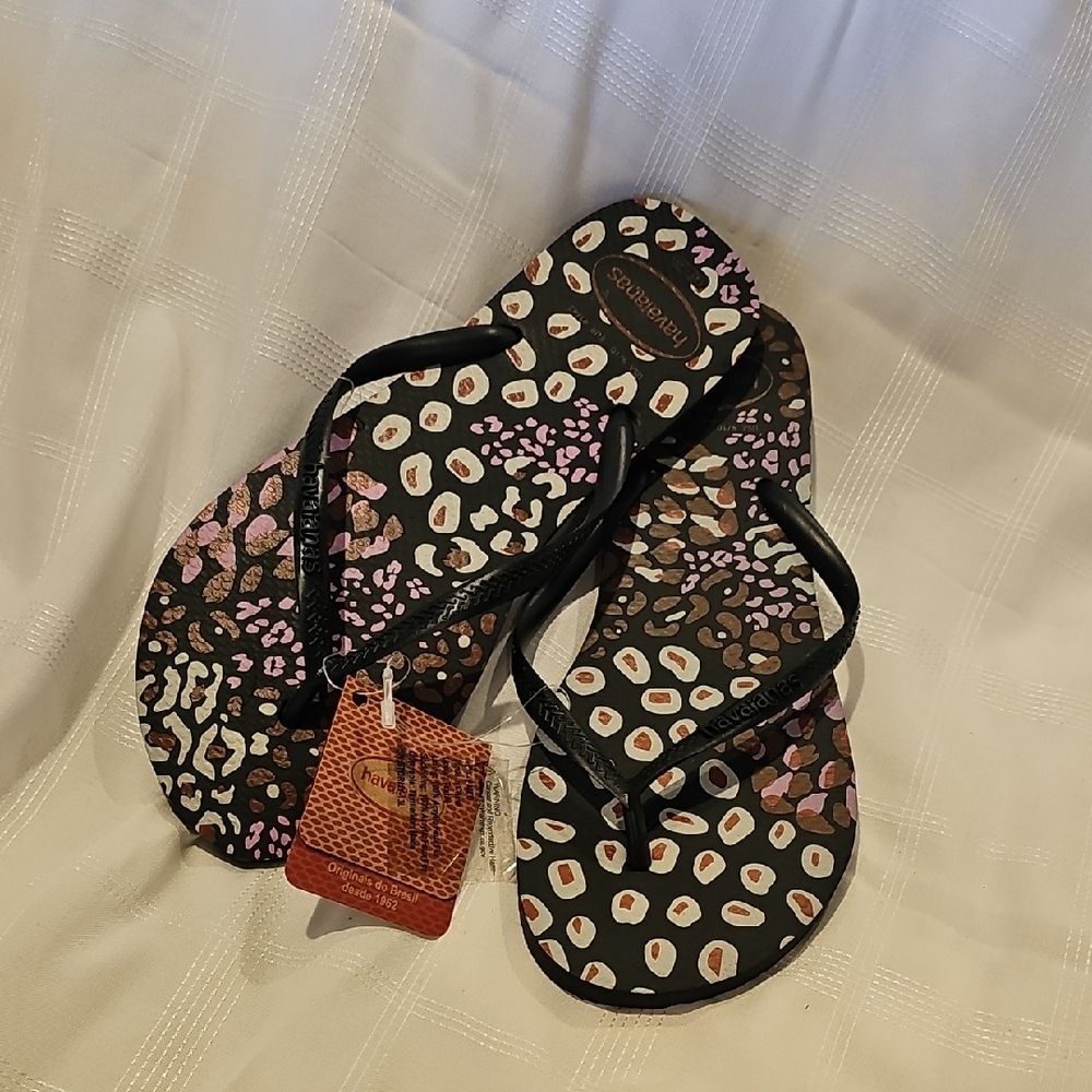 Havaianas Black and Pink Flip Flop with Floral Pattern